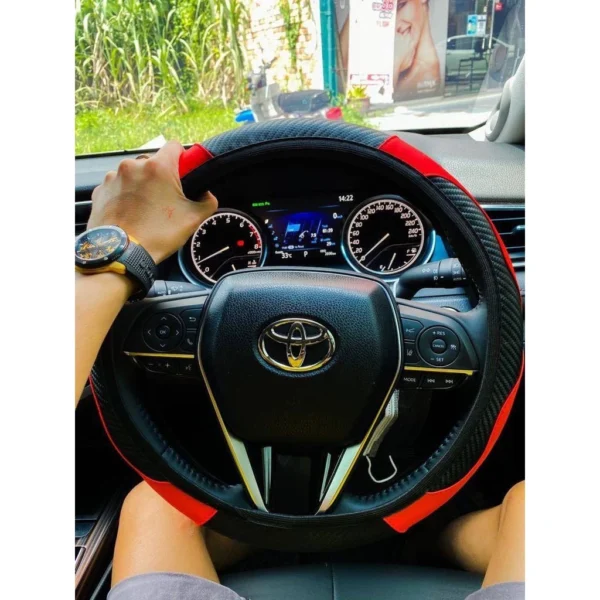 4826d3bd93ff04d77ed2cd109fa0406e.webp Random Carbon Fiber Car Steering Wheel Cover